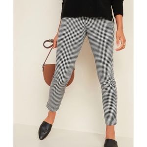 Old Navy Houndstooth Patterned Pixie Ankle Pants